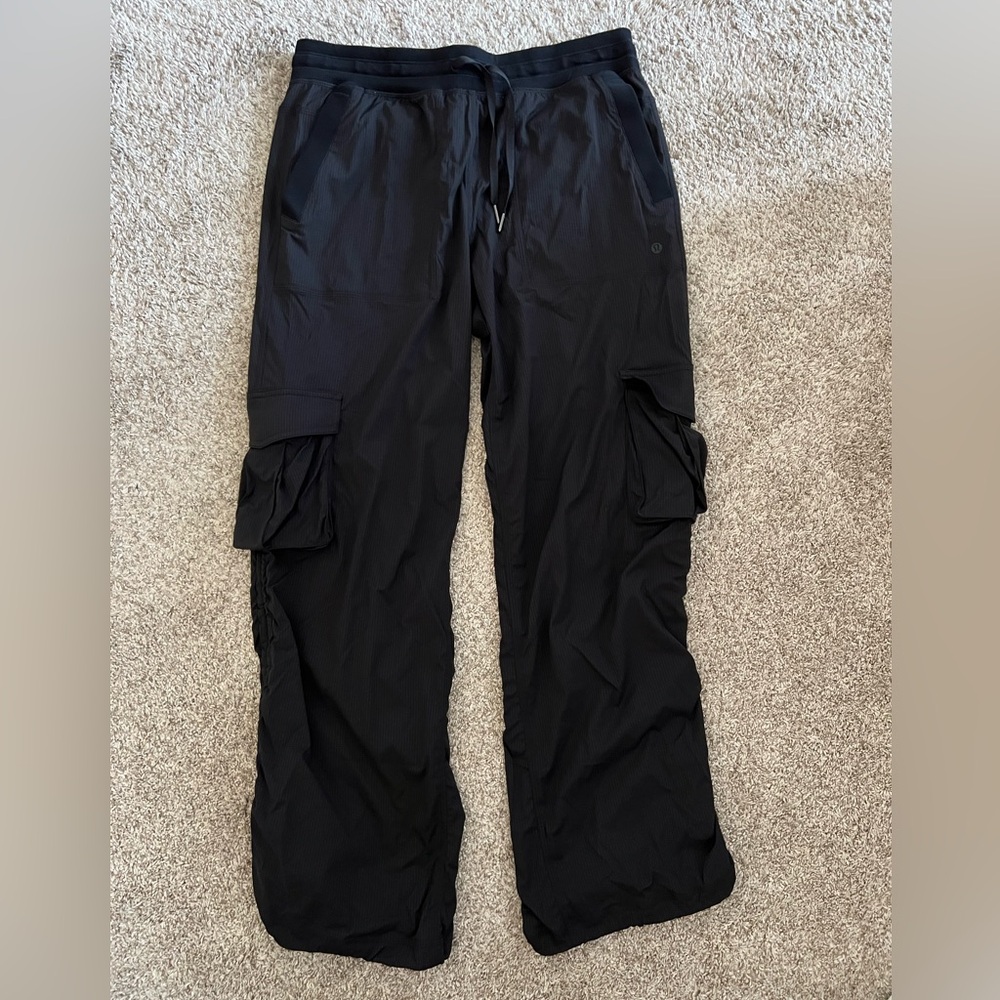 Lululemon Dance Studio Relaxed-Fit Mid-Rise Cargo Pant size L black